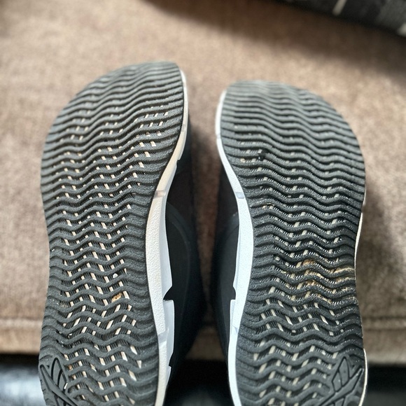 Reebok Women's Zig Sky Training Shoes, size 7.5 (new condition) - Picture 3 of 3